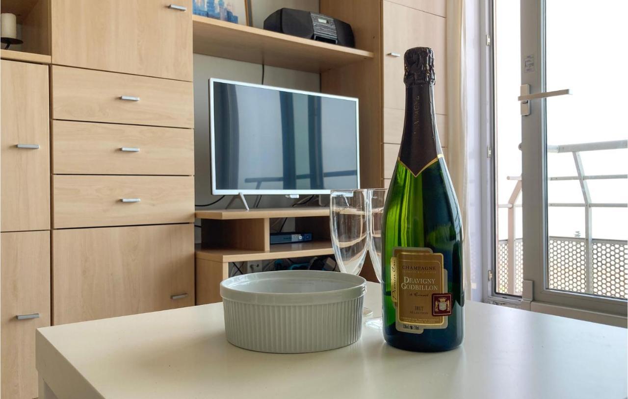 Nice Apartment In Oostende With Wifi Luaran gambar